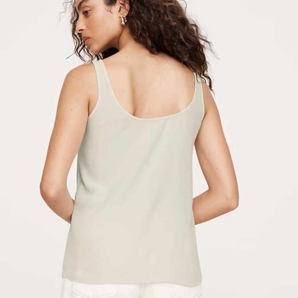 Banana Republic Essential Silk Tank (Medium) NWT - Picture 2 of 3